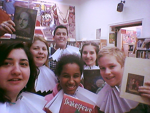 Selfie Bibliotecario Shakespeare