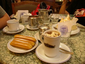 consumición en Tortoni